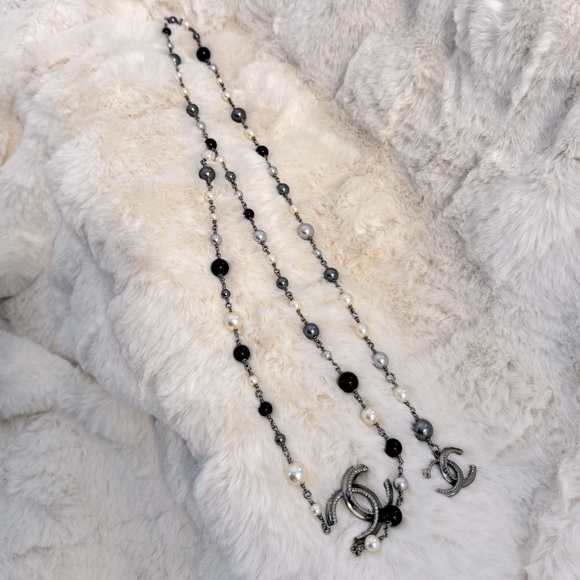 Chanel Gunmetal CC Tri-colored Bead Pearl Necklace & Waist Belt - Picture 10 of 11